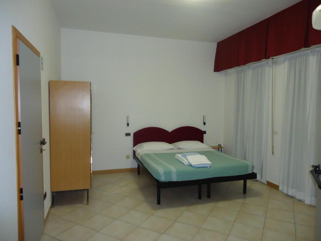 Hotel L&V Римини Номер фото