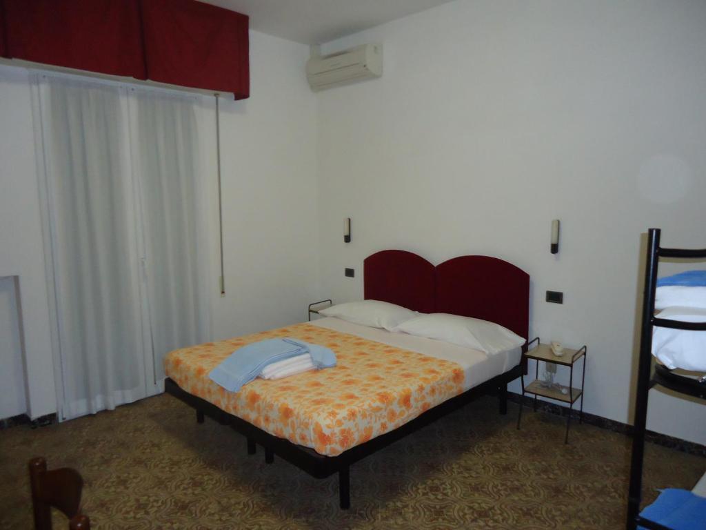 Hotel L&V Римини Номер фото
